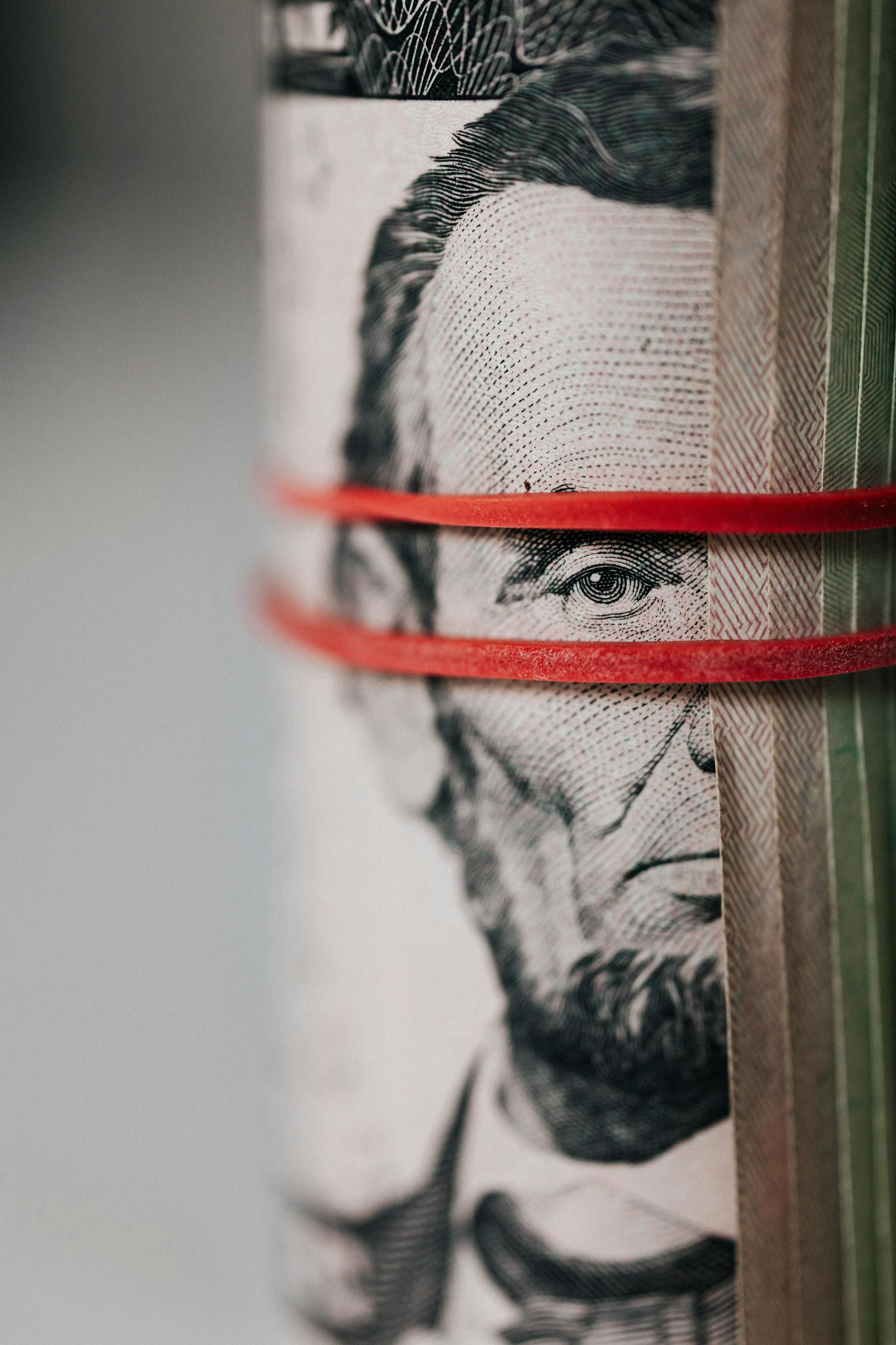 A roll of dollar bills | Source: Pexels