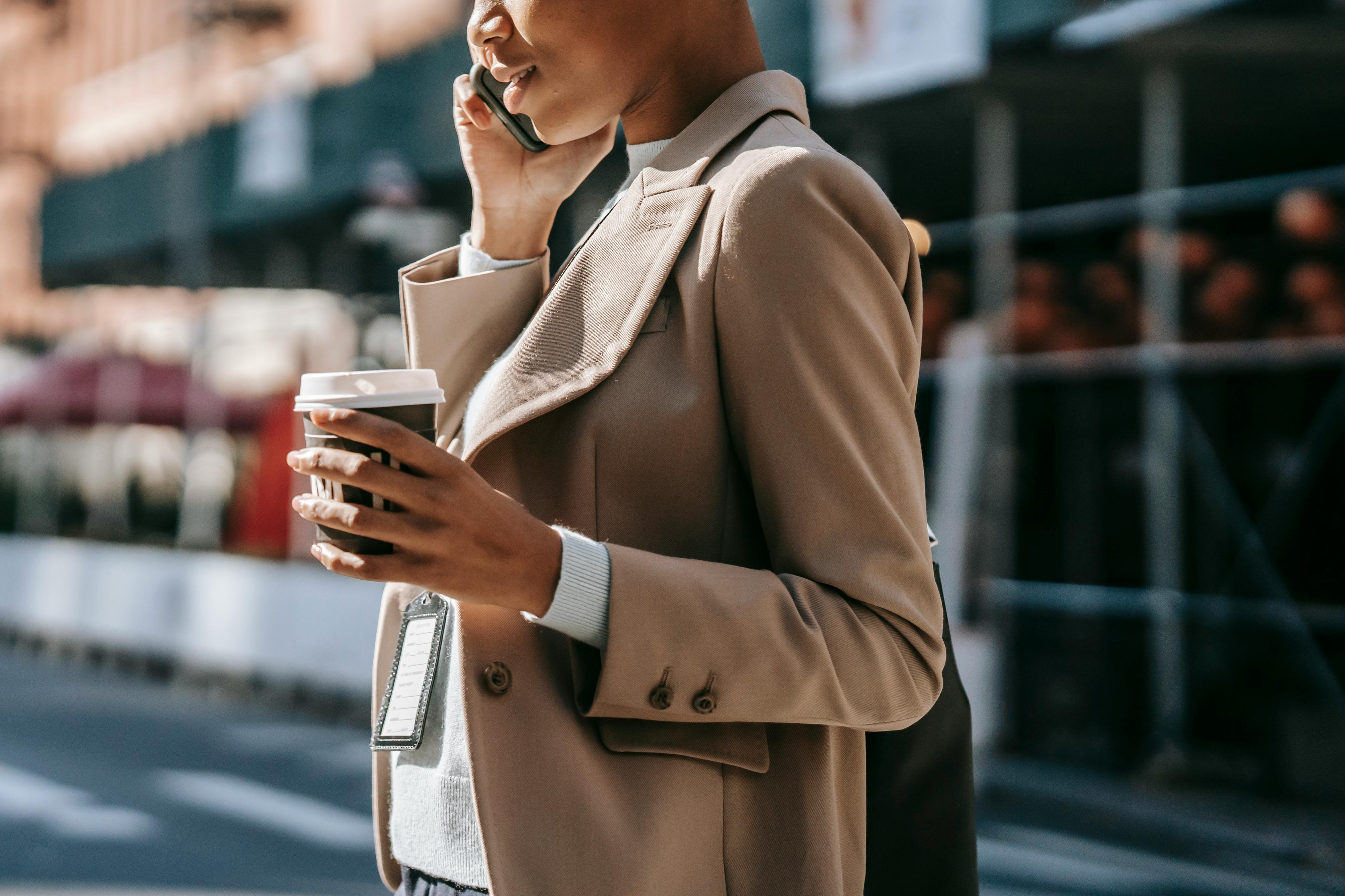 A woman talking on the phone | Source: Pexels